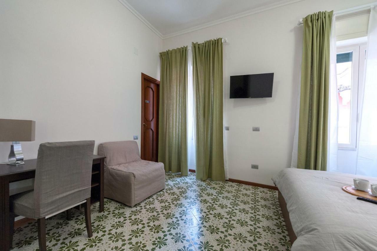 Bed & Breakfast Antonello Salernes Extérieur photo