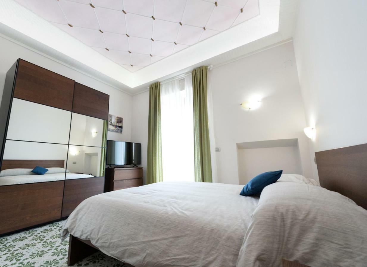 Bed & Breakfast Antonello Salernes Extérieur photo
